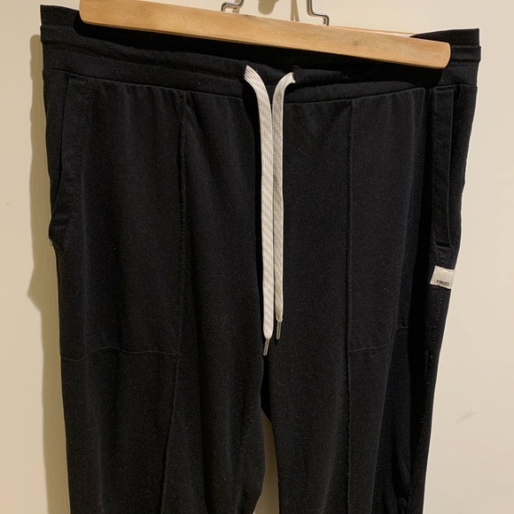 Vuori halo wide leg flare pant - Picture 3 of 8